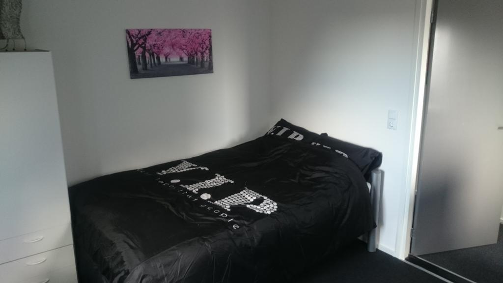 Bed & Kitchen Den Oever Chambre photo
